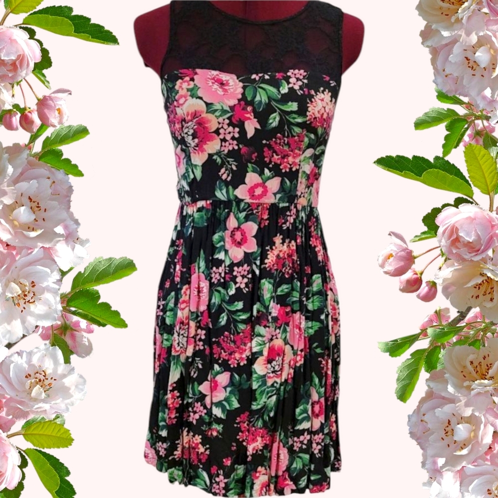 Sweetheart Floral Mini Dress
